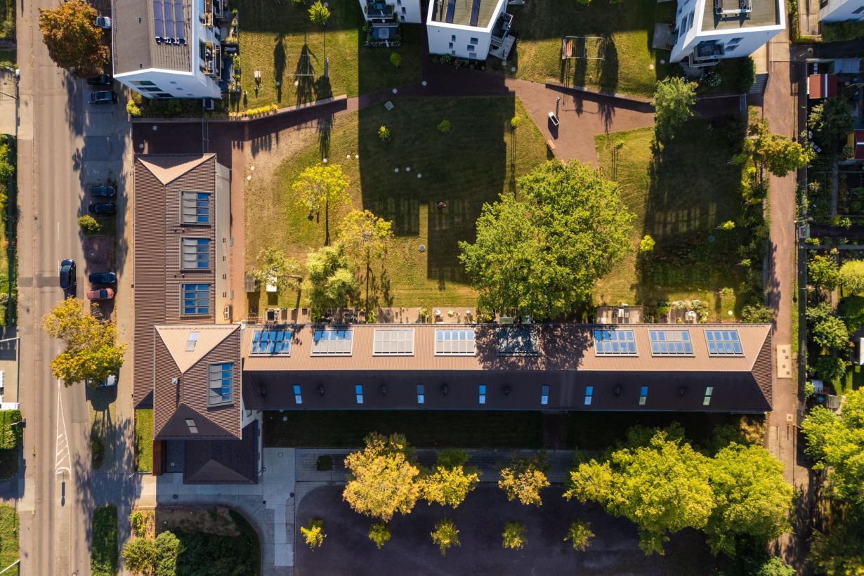 Luftbild der alten Schule in der Diesterwegstraße